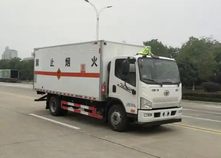 临沧爆破器材运输车可以上高速吗？