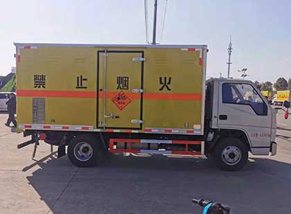 临沧爆破器材运输车技术升级与安全合规新趋势